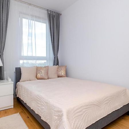 Ferienwohnung Apart D&K Free Parking Komputerowa 8 Warschau Exterior foto